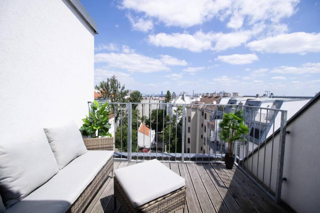 비엔나 Sunny & Cozy Penthouse With Balcony L Dg4'14 아파트 외부 사진